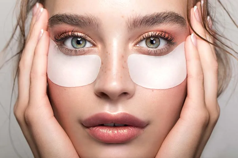 Under-eye patches for dark circles and puffiness