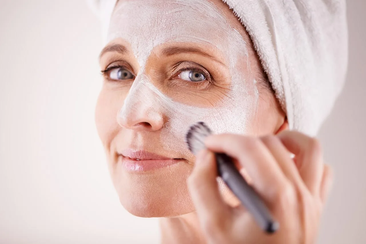 Skincare for mature skin at Skinthetics Cosmetics in Düsseldorf